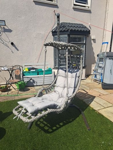 Garden egg chair