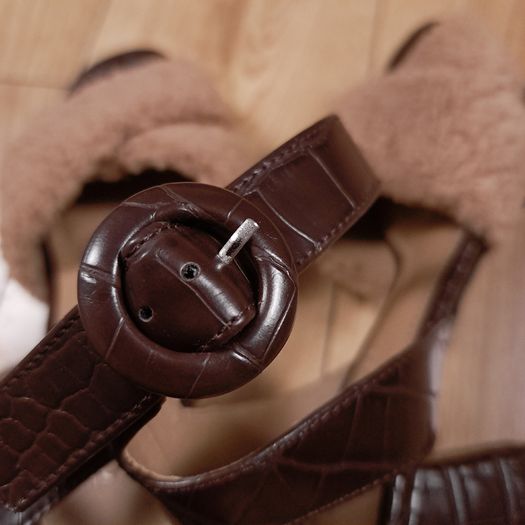 ASOS Dark Brown Croc-Effect & Beige Teddy Fleece Strap Ankle-Buckle Block Heels 4UK/37EU