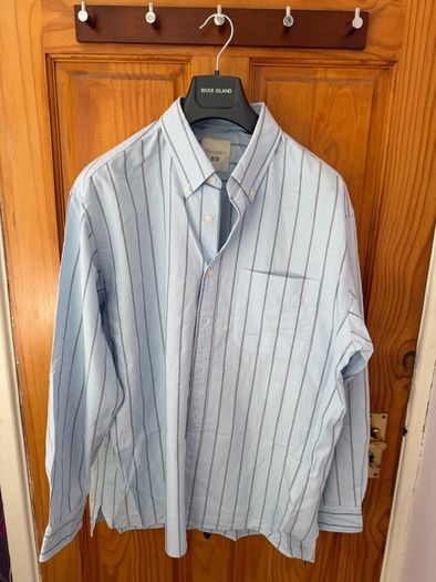 Uniqlo navy blue long sleeve shirt