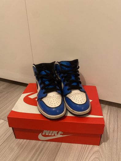 Jordans Signals Blue