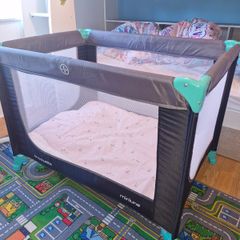 Travel cot