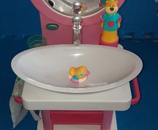 Baby born sink
