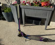 Folding scooter
