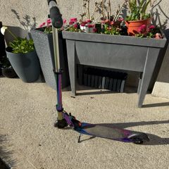 Folding scooter