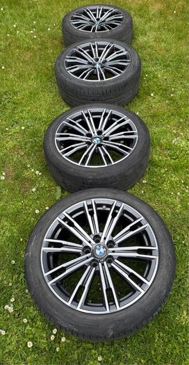 Genuine Bmw M Sport Alloys R18  Staggered Set