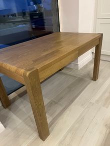 Oak extendable dining table