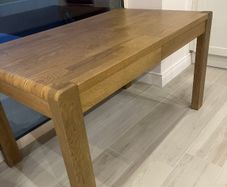 Oak extendable dining table
