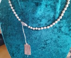 pearl necklace