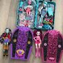 Monster high dolls & car Image 4
