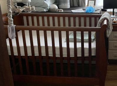 Mia Cotbed, wardrobe and chest of drawers + Clevamama mattress
