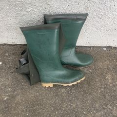 fishing boots size 10/ EU 44