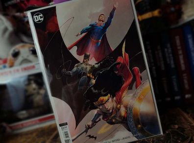 Justice League ! Issue #24 ! Jerome Opena Variant Cover ! 2019 ! by DC Comics !