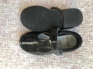 Clarks girls shoes - size 7F