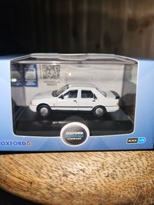 Oxford Diecast Ford Sierra Sapphire 1.76 Scale