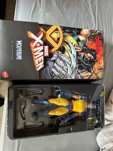 Hot Toys Hono Wolverine Unmasked