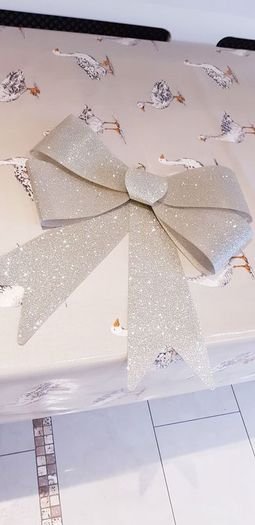 Sparkly Christmas Bow