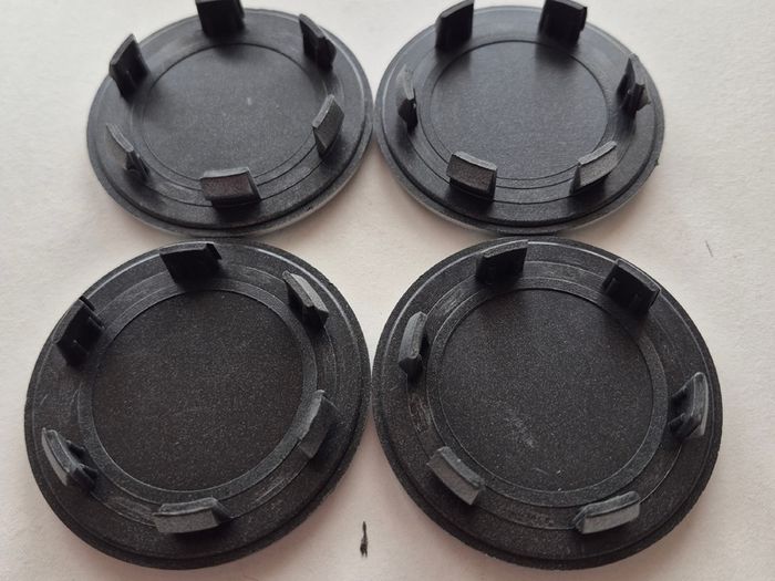 Ford 62mm centre caps (FREE POST)
