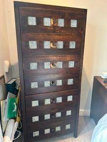 Bedroom suite of 4 pieces