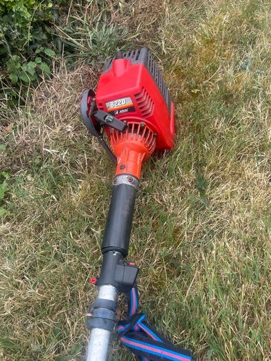hedge strimmer