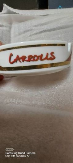 Carrolls no1 ashtray,nice condition,,price includes post to anywhere in ireland,collectors item ,with smoking ban..sold as seen.