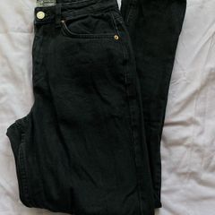 Black mom jeans