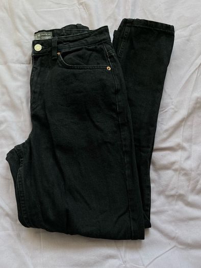 Black mom jeans