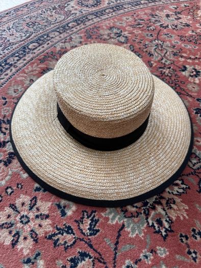hat