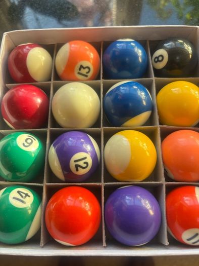 Kids pool table