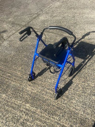 Rollator walking frame