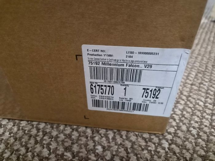 Lego 75192 UCS Millennium Falcon