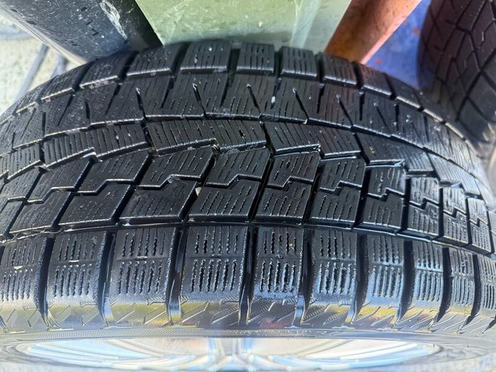 Mercedes 17 alloys brand new tires