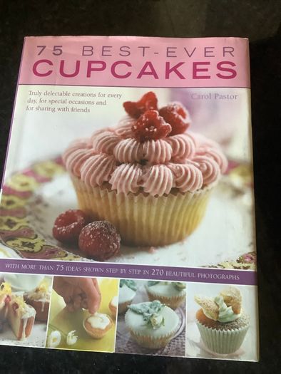 Cook books / 5 Euro each or 3 for 10 Euro