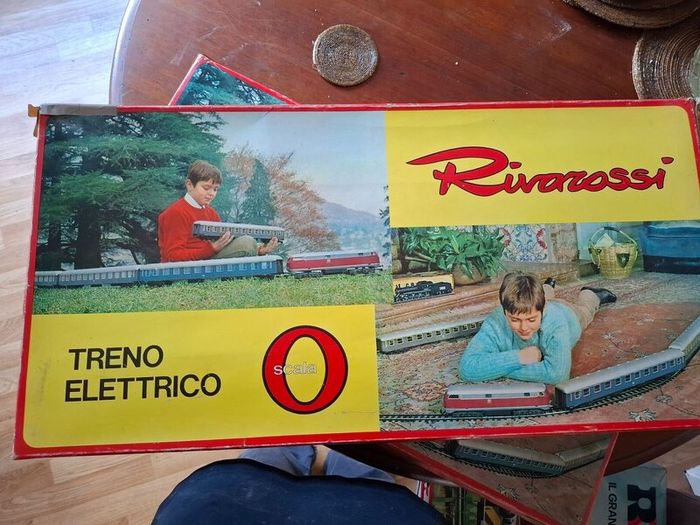 Rivarossi 7001 Italian Passenger Train  O Gauge