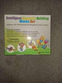 Magnetic blocks, brand new, 94 pieces, unopened.