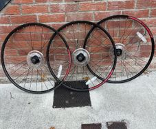 Brand new bike wheels Carrera