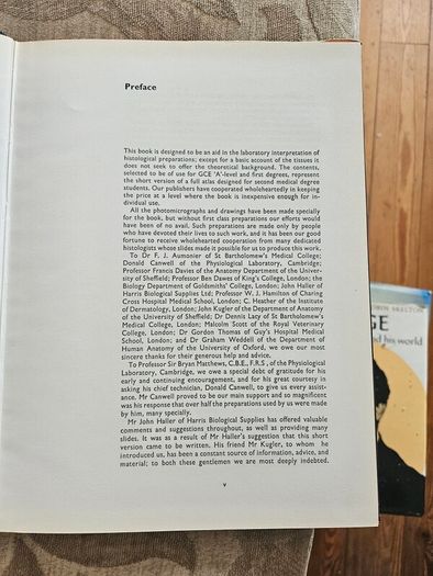 An Atlas Of Histology. By W.h. Freeman And Brian Bracegirdle. Second Edition Large Volume Hardback With Dustjacket.  Book In Good Condition.  Dustjacket Tatty.  See Photos For Same.