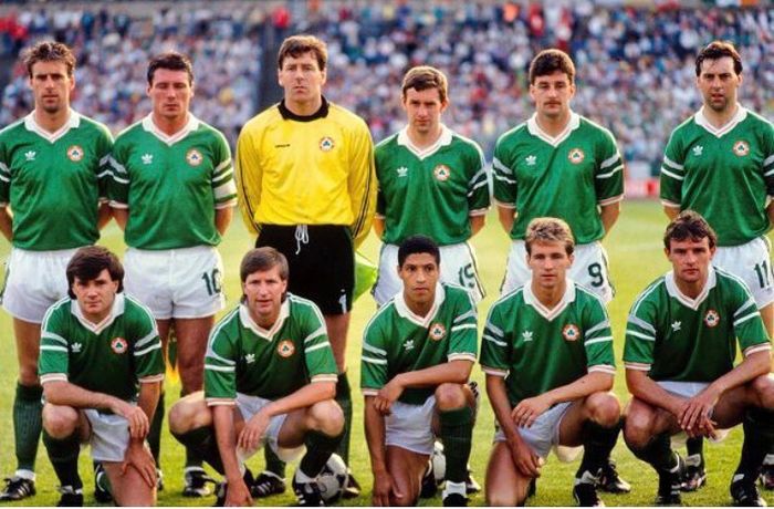 Signed Rep of Ireland 1988 Jersey