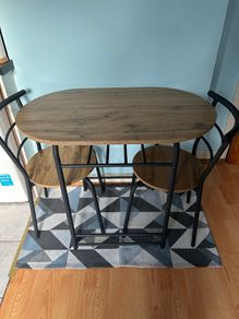 Small kitchen table and chairs
