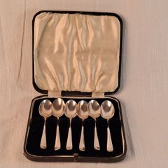 Vintage Silver-Plated EPNS Coffee Spoons Set / Cased Rat Tail Teaspoons (Set of 6)
