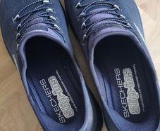 Skechers