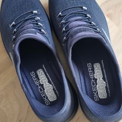 Skechers