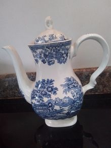 Tonquin by Myott Tea/Coffee Pot