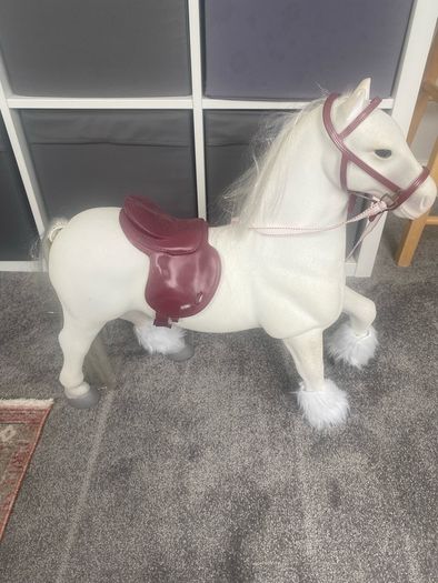 toy horse