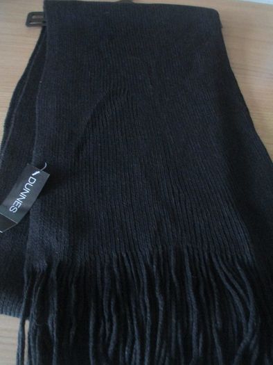 NWT Black Dunnes Scarf