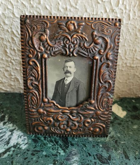 Art noveau embossed copper photo frame