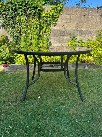 Glass garden table, 1.2m