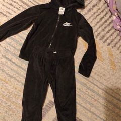 Nike girls set a tracksuit 4/5 yo