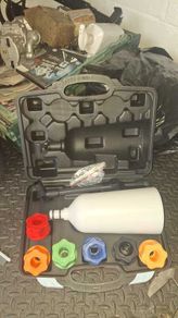 Engine oil filler funnel and adaptor set