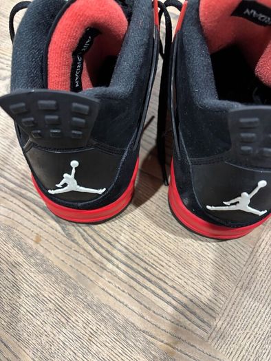 Nike Air Jordan 4 Retro