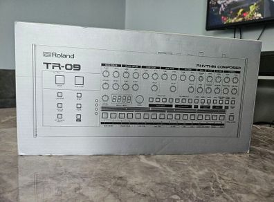 Roland TR-09 Rhythm Composer